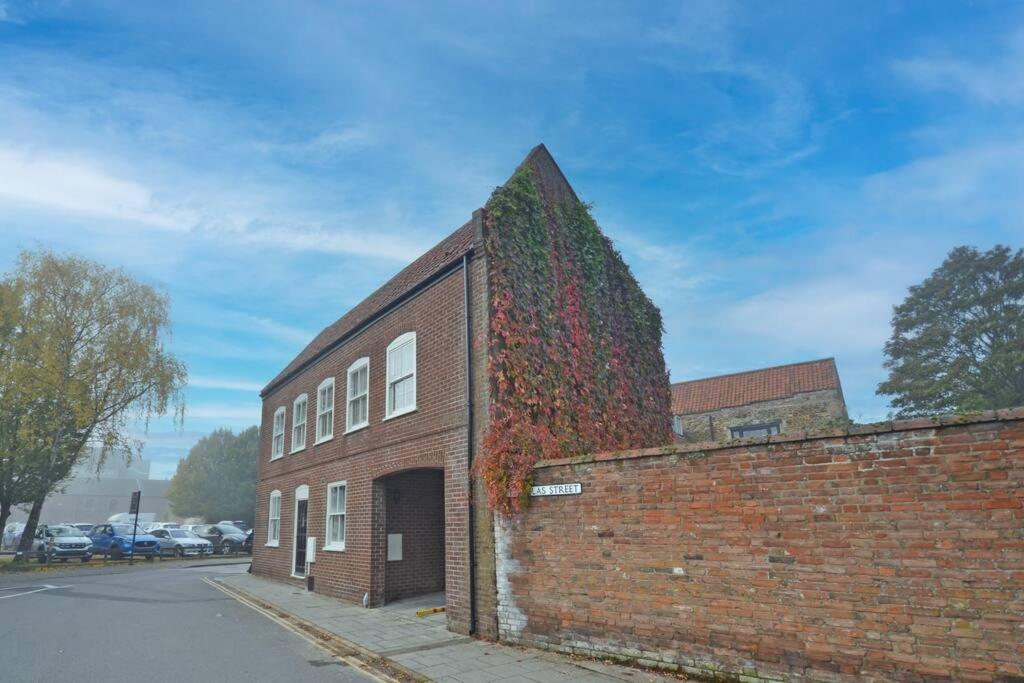 St Nicholas Corner - A New Unique Town Centre Home King's Lynn Eksteriør billede